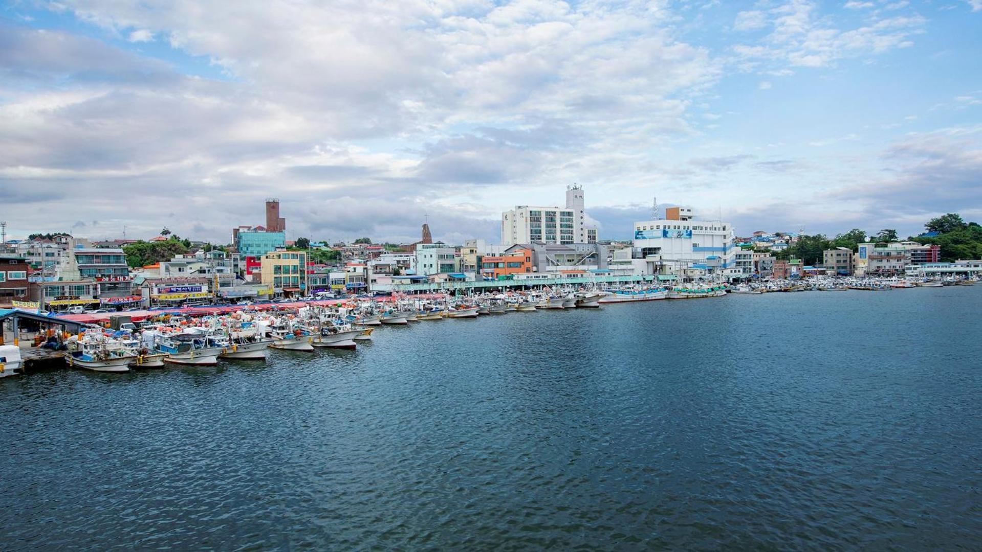 Gangneung Jumunjin Lighthouse Pension Экстерьер фото